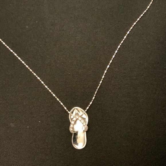 N1/ NWT 18” Cookie Lee Necklace - Silver/Cubic Zirconia Flipflop pendant - Picture 3 of 3